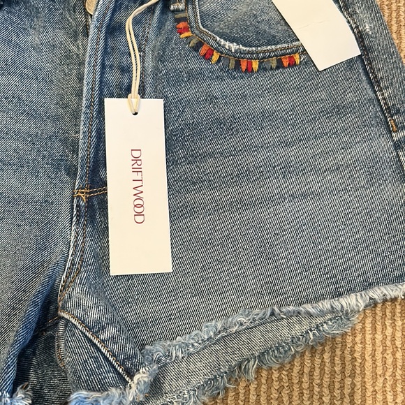 NWT ANTHRO x DRIFTWOOD goldie Embroidered Denim Shorts Bird Design size 26-28 - Picture 4 of 9